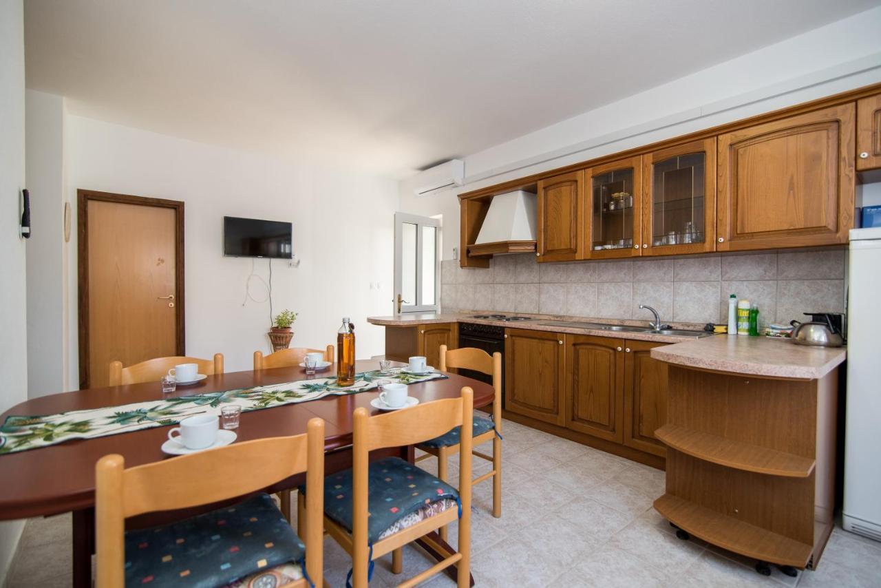 Apartments Pinija スペタル エクステリア 写真